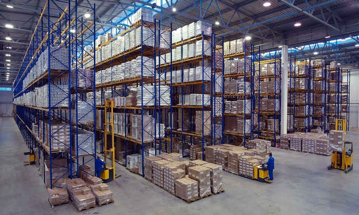4 Ways To Choose The Right Commercial Storage For Your Needs